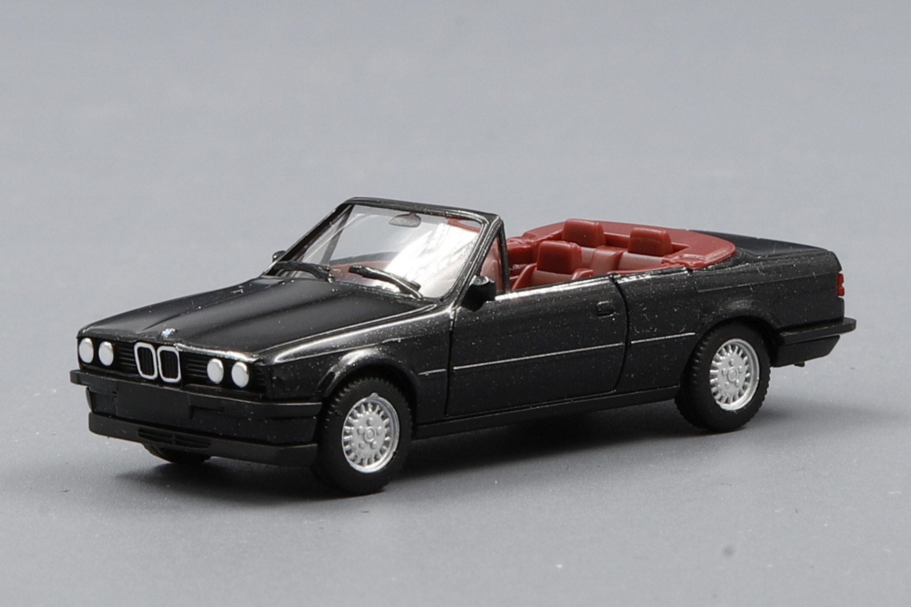 BMW 3-seeria cabrio (E30) /black/