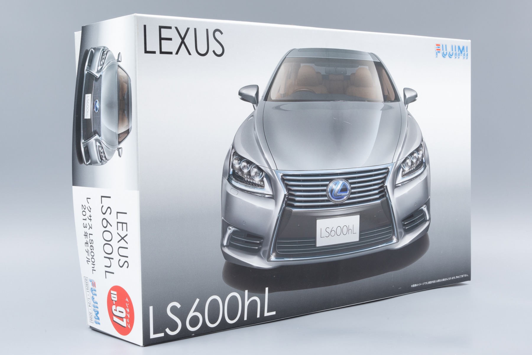 Fujimi FU03925 Lexus LS600hL 2013, model kit