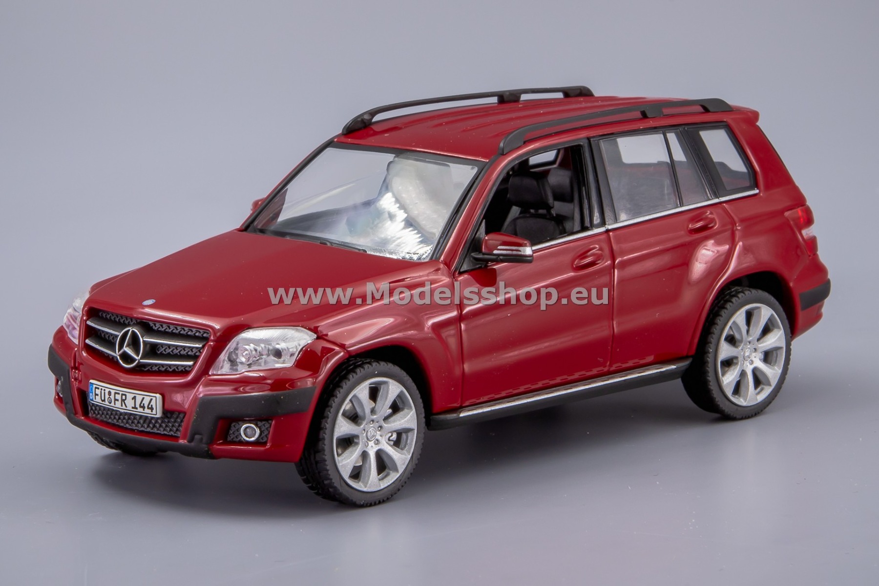 Schuco 07246 Mercedes-Benz GLK Offroad (X204) /red/
