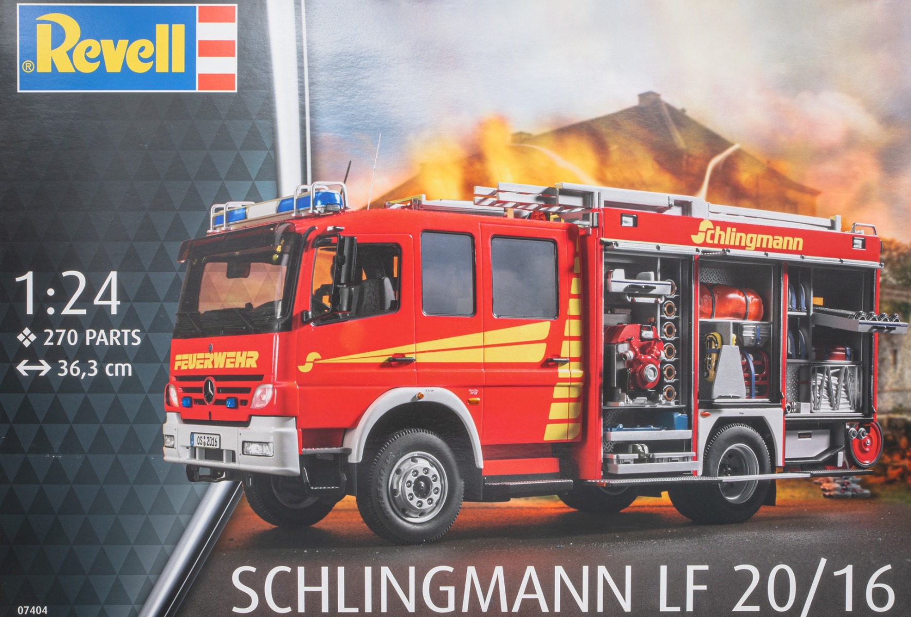 Revell RE07404 Mercedes-Benz Atego 1529 AF Schlingmann LF20/16 fire engine, model kit