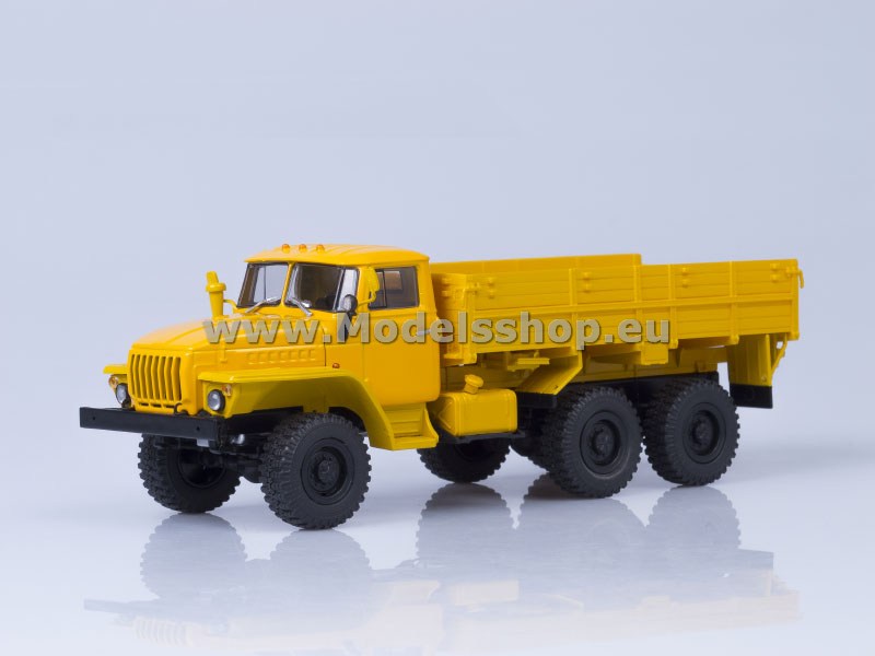 AI1003 URAL-43202 6x6 flatbed truck/yellow/