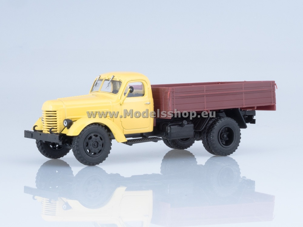 ZIS-150 flatbed truck /yellow-brown/