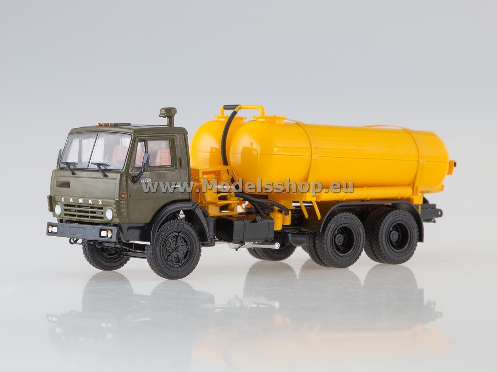 Vacuum tanker KO-505 (KAMAZ-53213) /khaki-yellow/