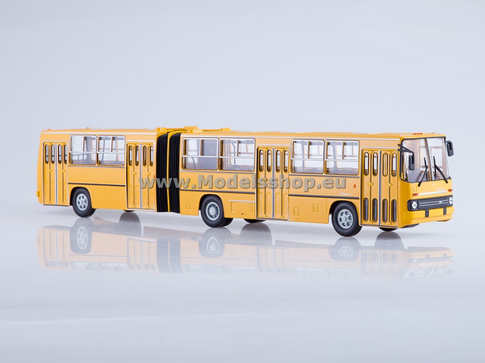 Ikarus-280.33 articulated city bus /yellow/