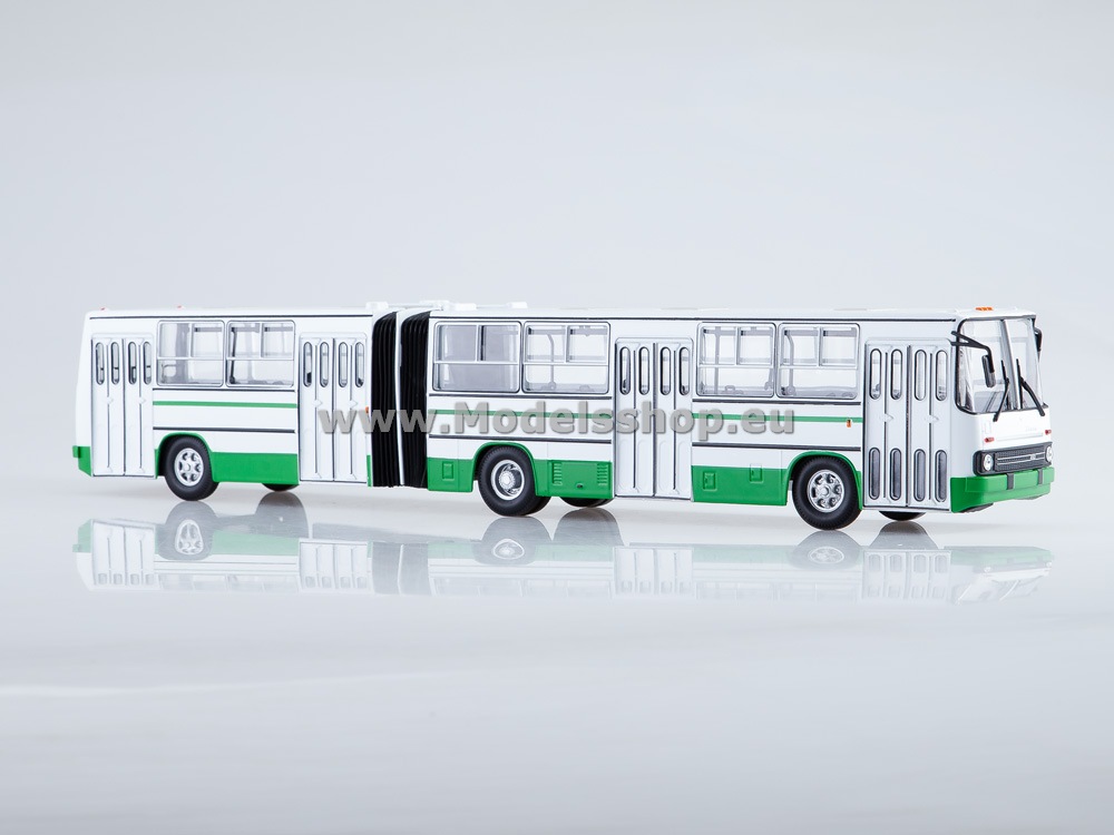 Ikarus-280.33 articulated city bus, Moscow /green-white/
