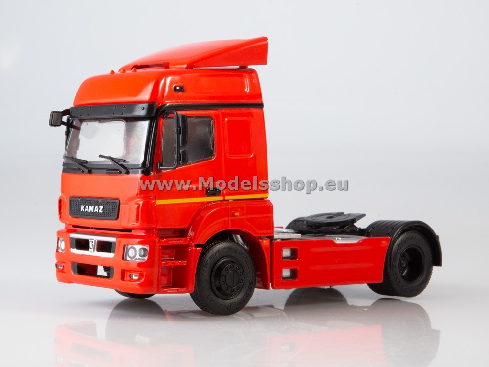 KAMAZ-5490 tractor truck /red/