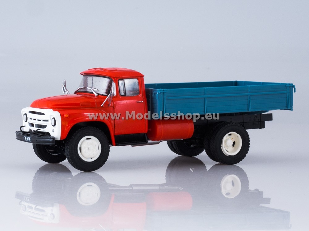 ZIL-138 flatbed truck /red-blue/