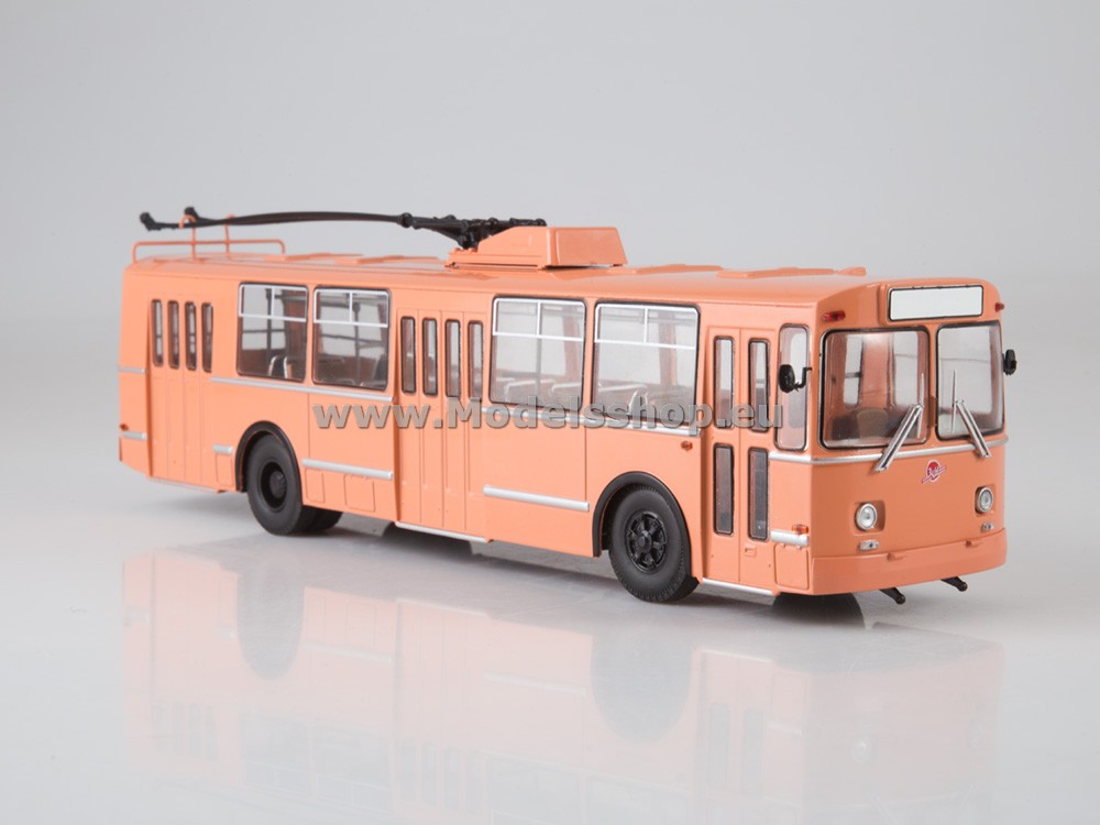 ZIU-9 trolleybus /beige/