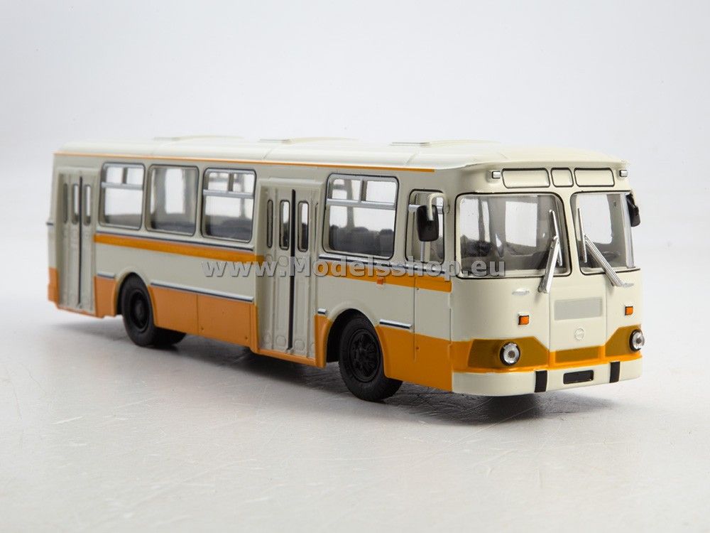 LIAZ-677M bus /white - yellow/