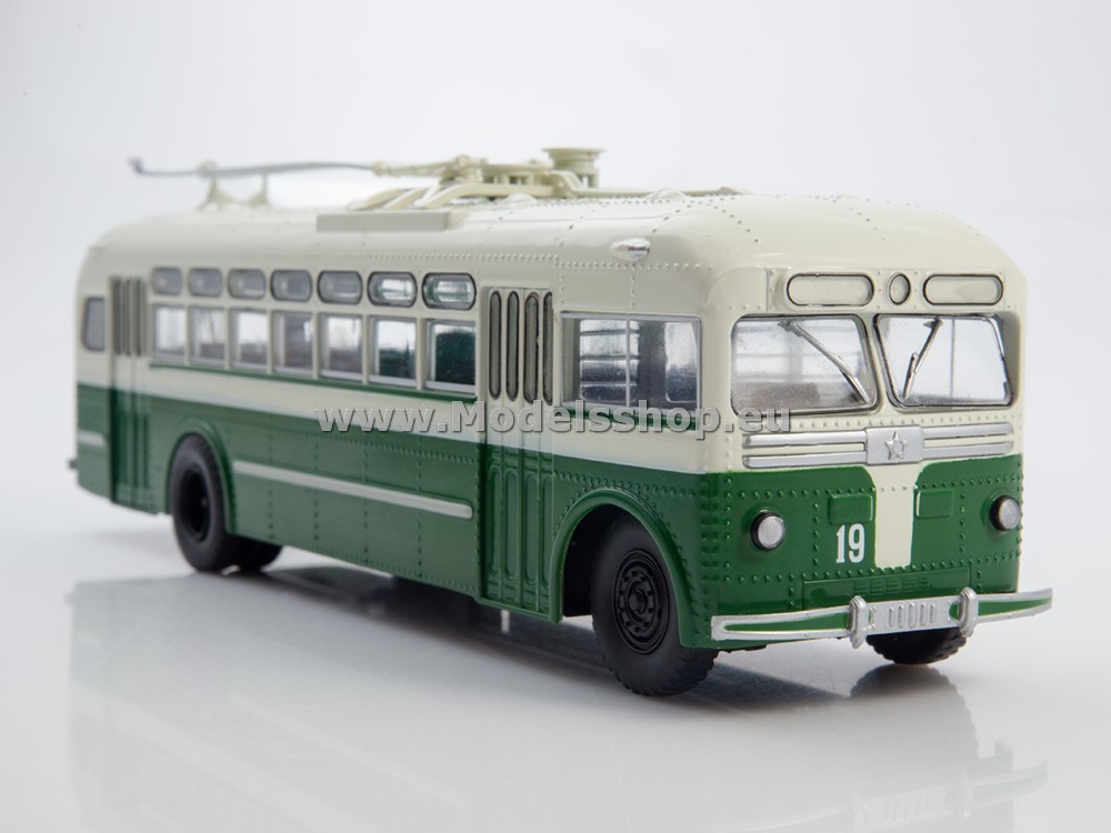 MTB-82D trolleybus /green - white/