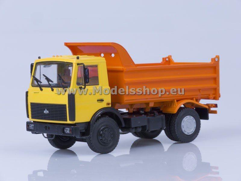 AI1064 MAZ-5551 dumper truck, later version /yellow-orange/