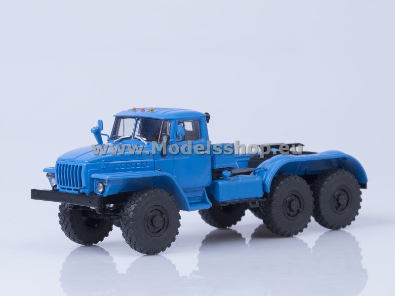 AI1114 URAL-4420 tractor truck /blue/