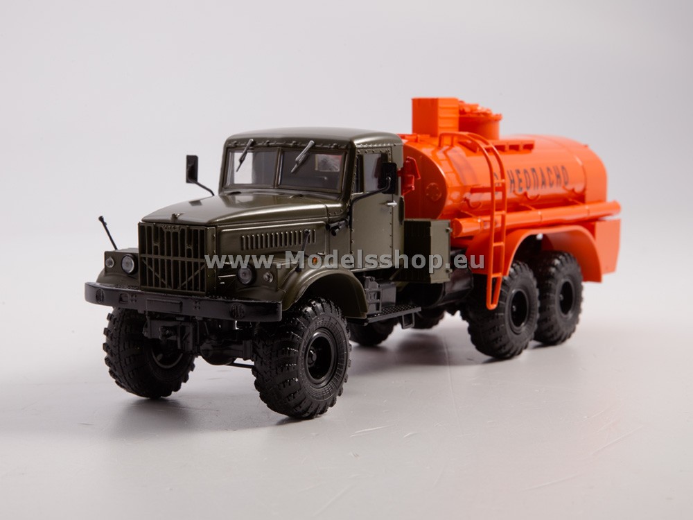 AI1207 Tanker truck AC-8,5(KRAZ-255) /khaki-orange/