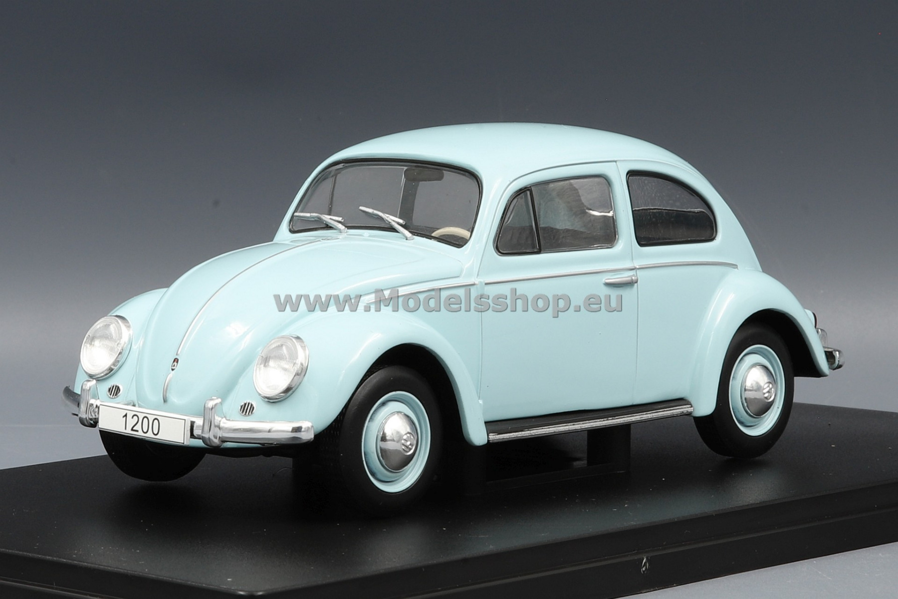 WhiteBox WB124055 Volkswagen Käfer / Beetle, 1960 /light blue/