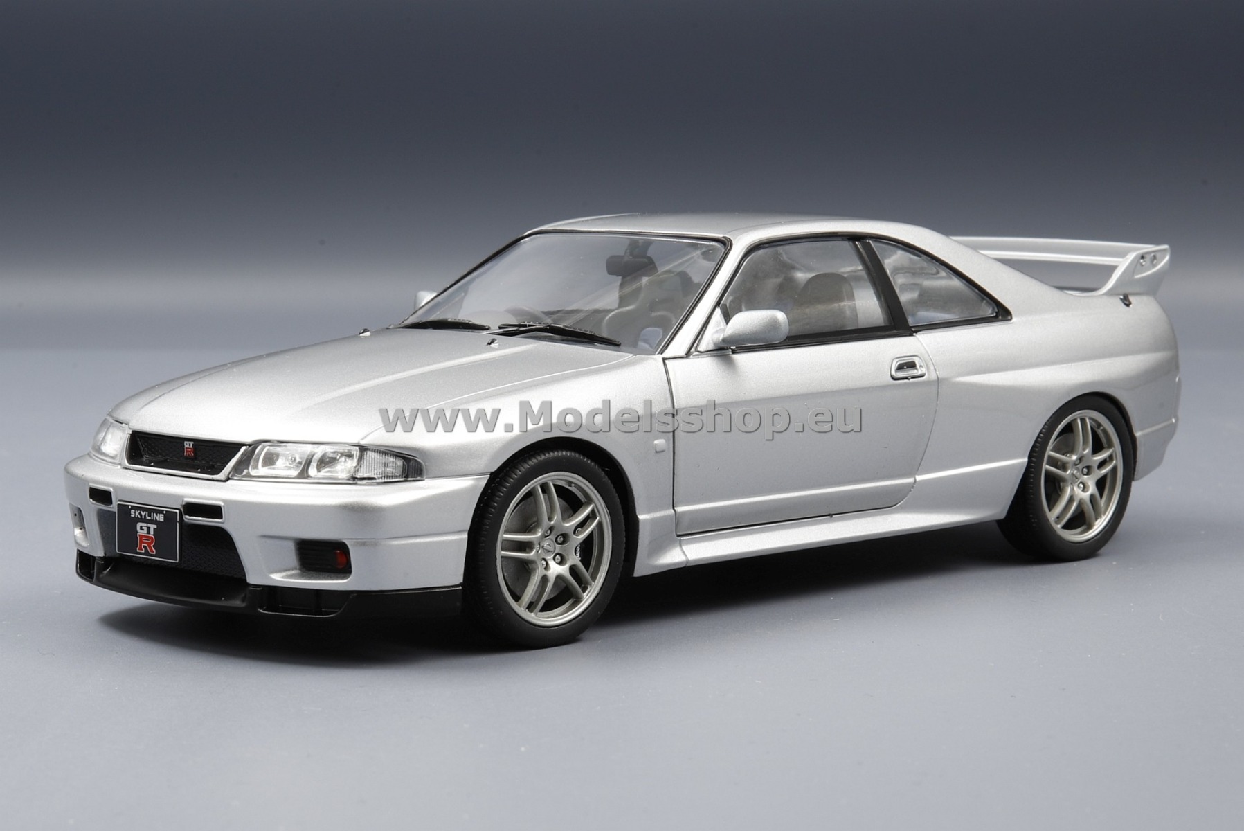 Nissan Skyline GT-R (R33), RHD, 1997 /silver/
