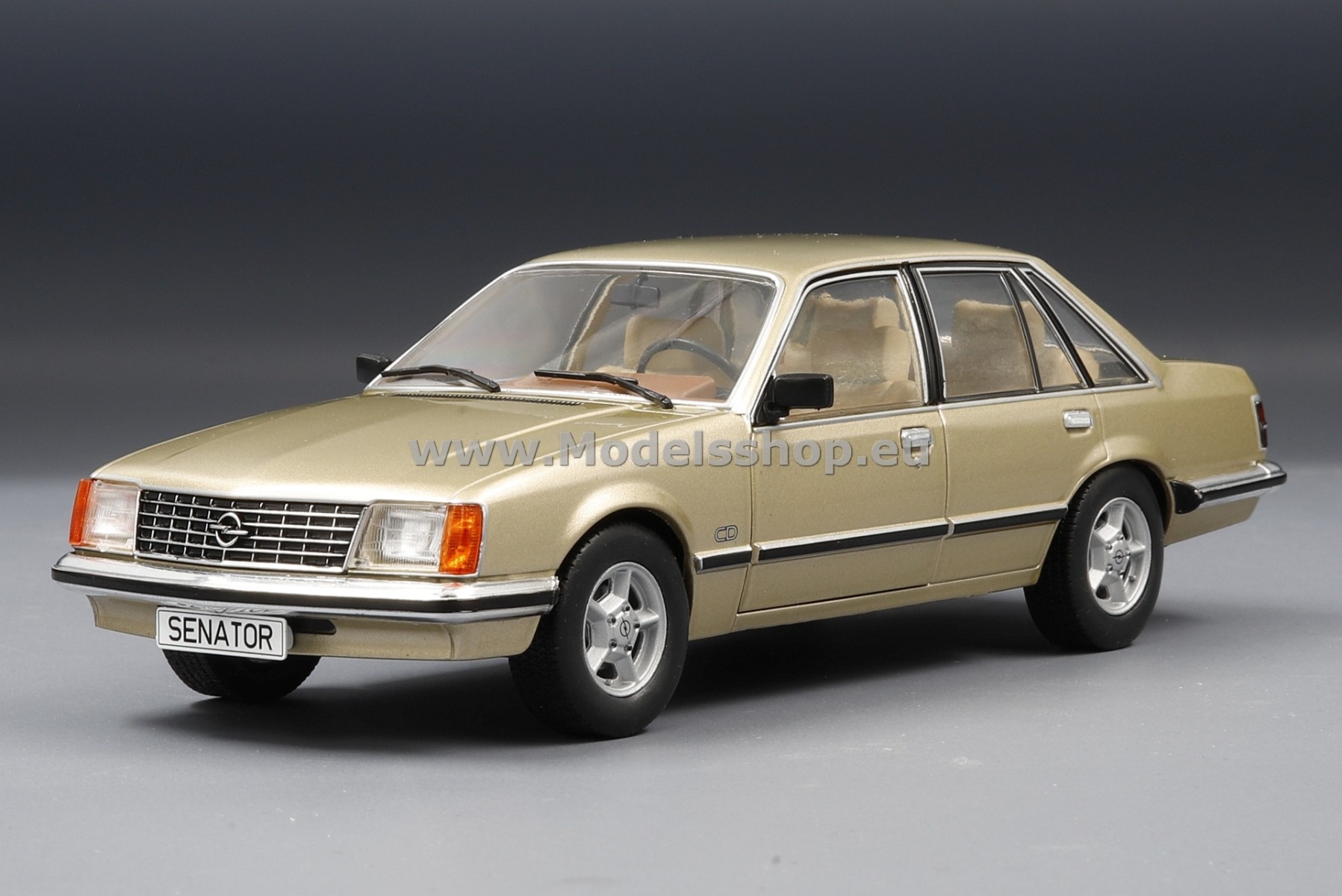 WhiteBox WB124125 Opel Senator A1, 1978 /beige - metallic/