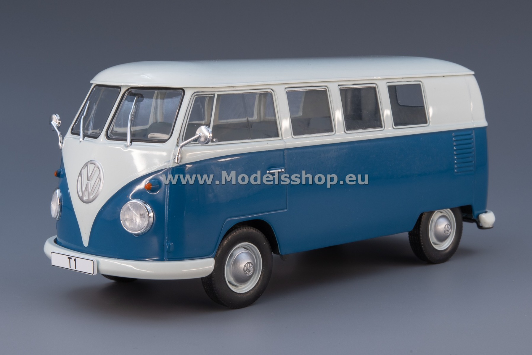 WhiteBox WB124179 Volkswagen T1 minivan 1960 /white - blue/