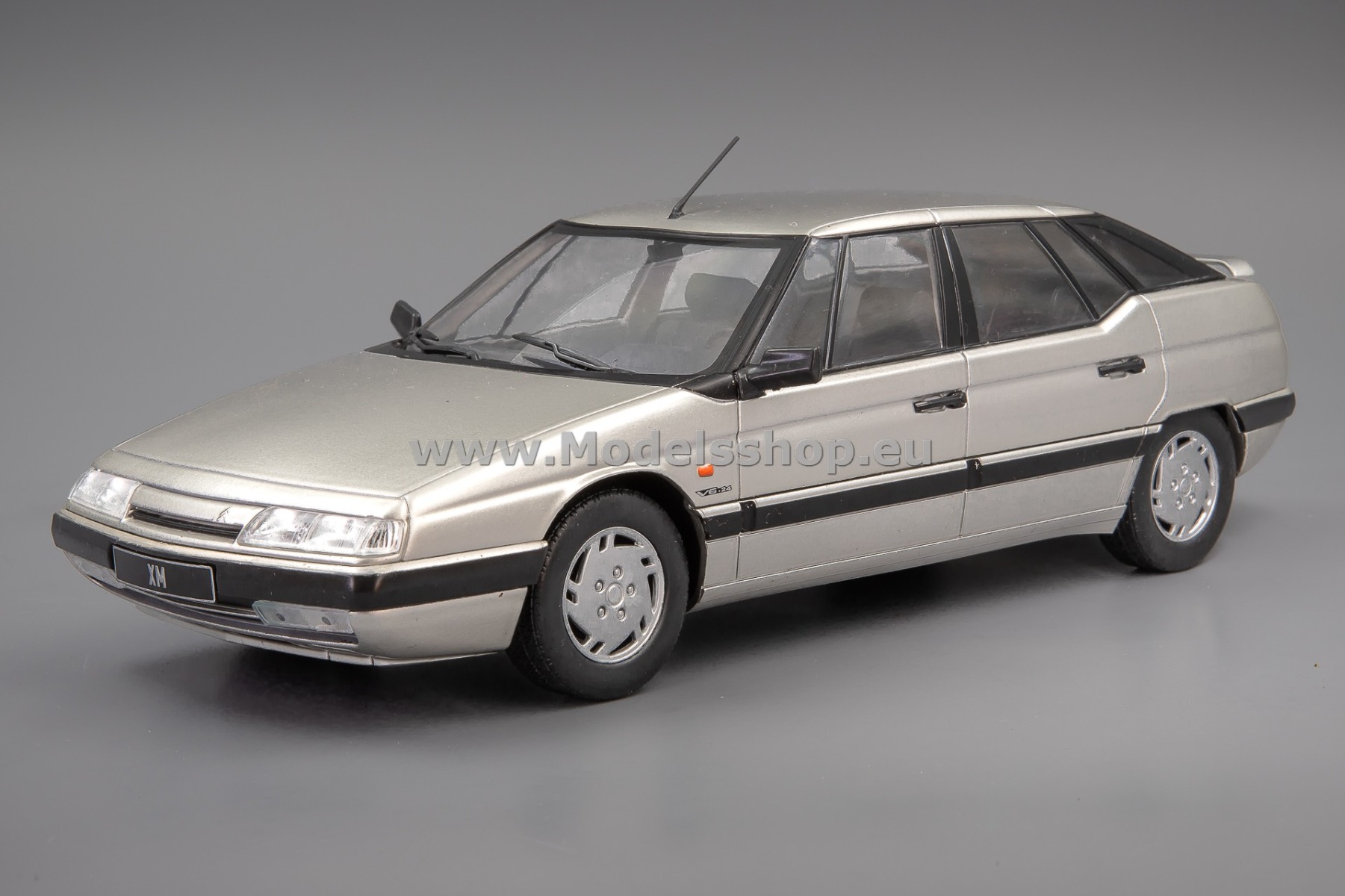 Whitebox WB124216 Citroen XM, 1989 /silver/
