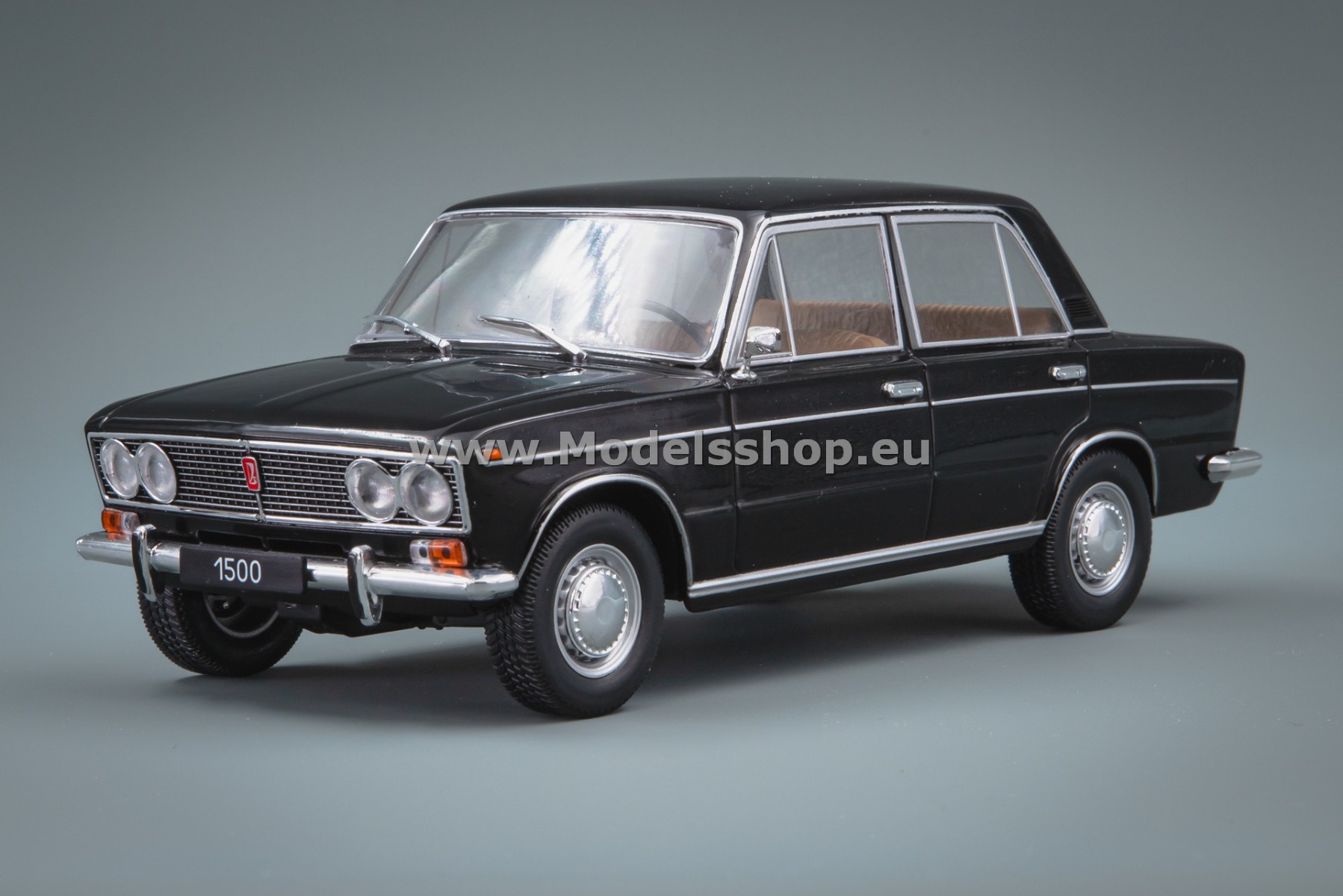 WhiteBox WB124237 VAZ-2103 / Lada 1500, 1977 /black/
