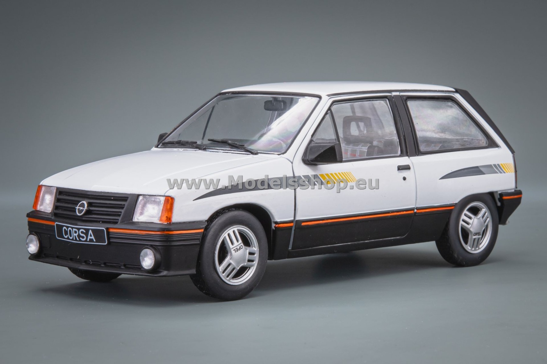 WhiteBox WB124239 Opel Corsa A SR, 1985 /white/