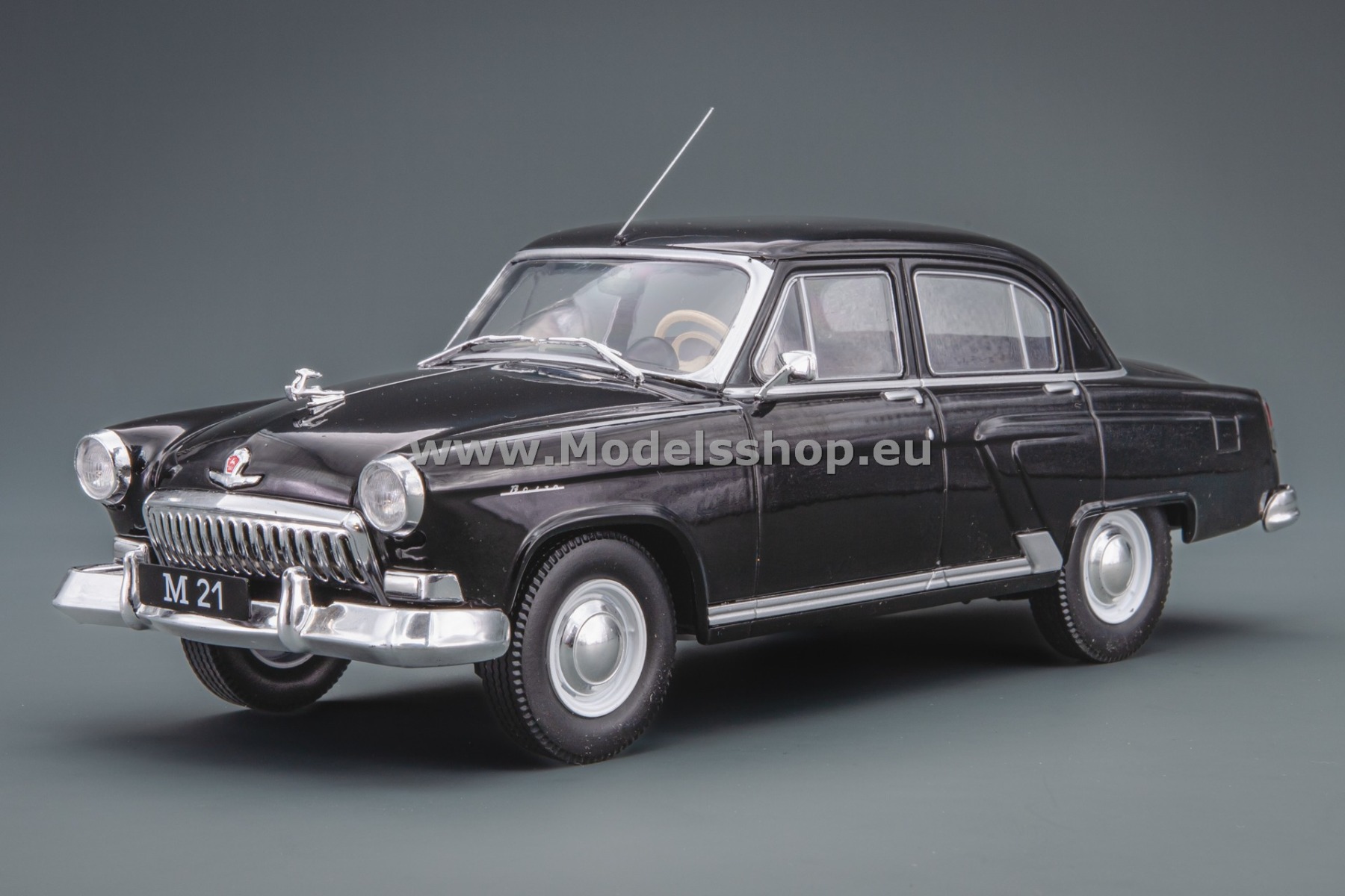WhiteBox WB124245 Volga M21, 1960 /black/