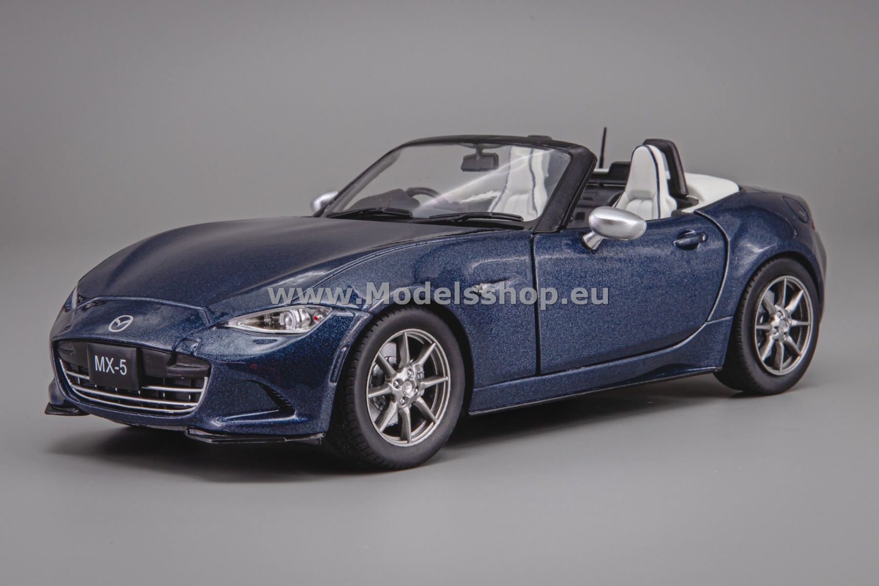 WB124251 Mazda MX-5, 2019 /dark blue metallic/