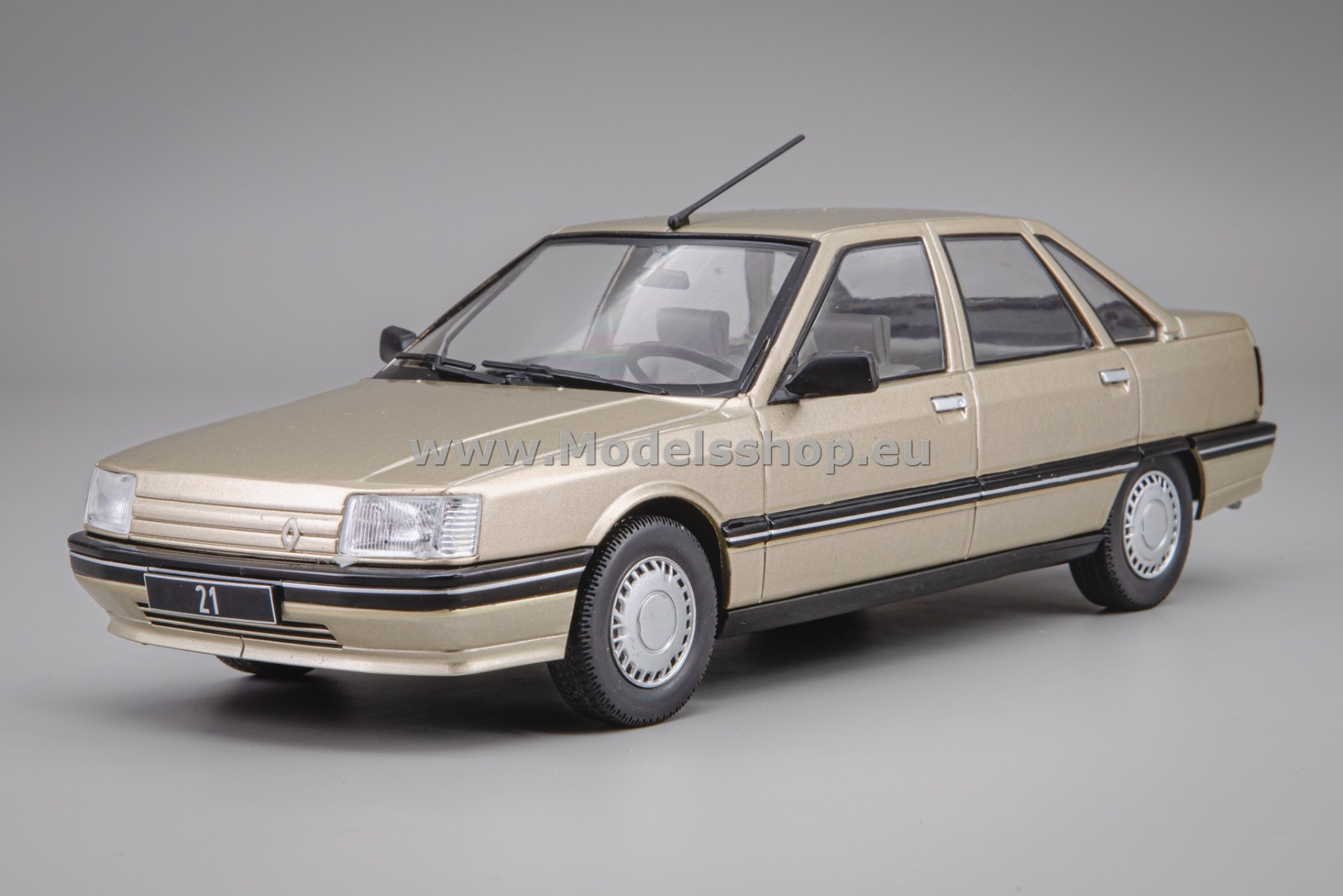 WhiteBox WB124254 Renault 21, 1986 /beige/