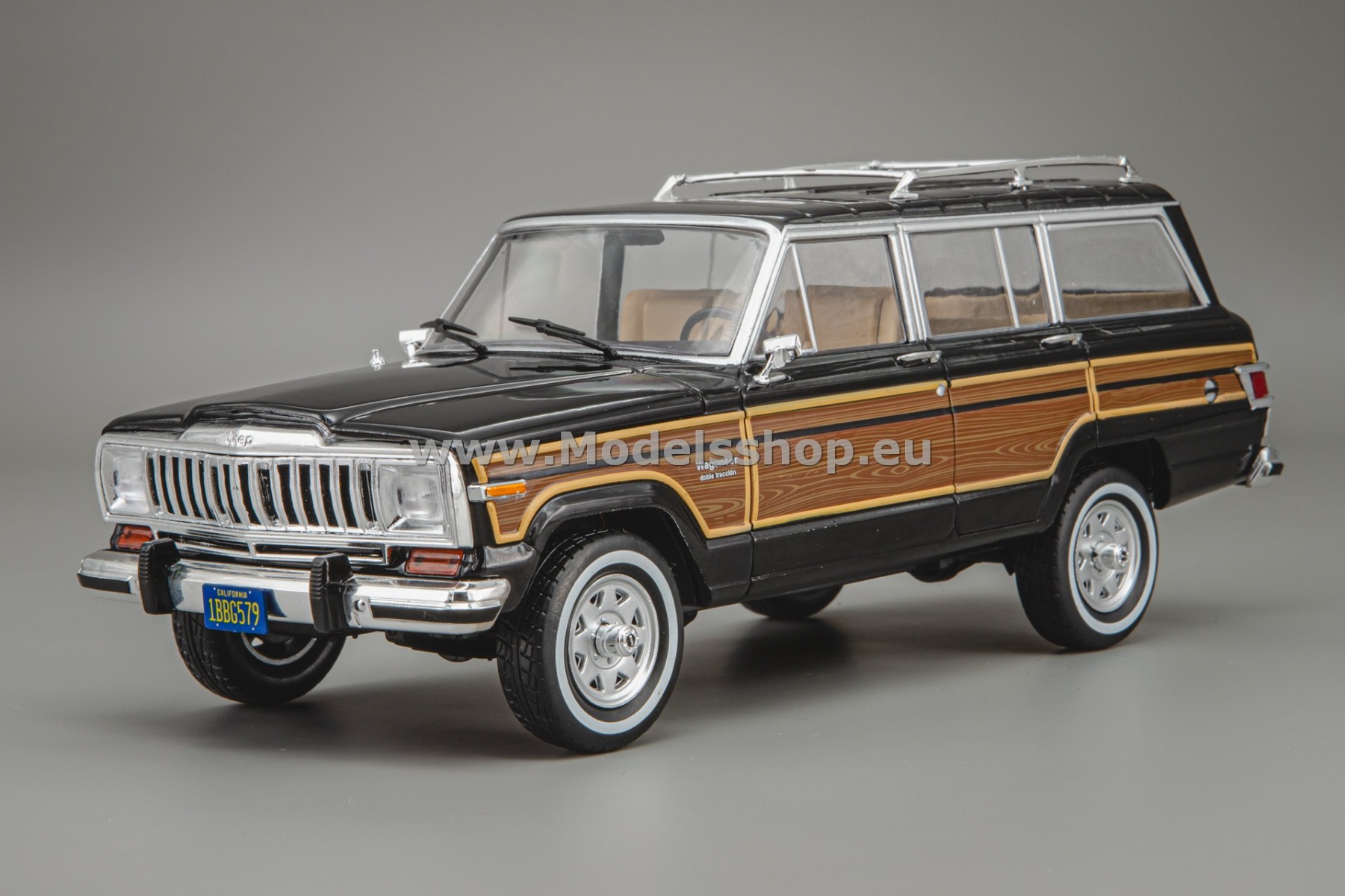 WhiteBox WB124260 Jeep Grand Wagoneer, 1981 /black - wooden decor/