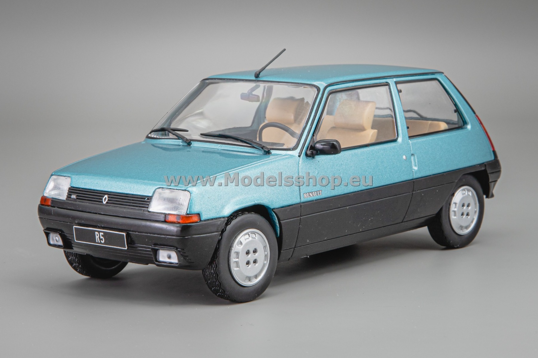 WhiteBox WB124271 Renault 5 GTL, 1985 /light blue metallic/