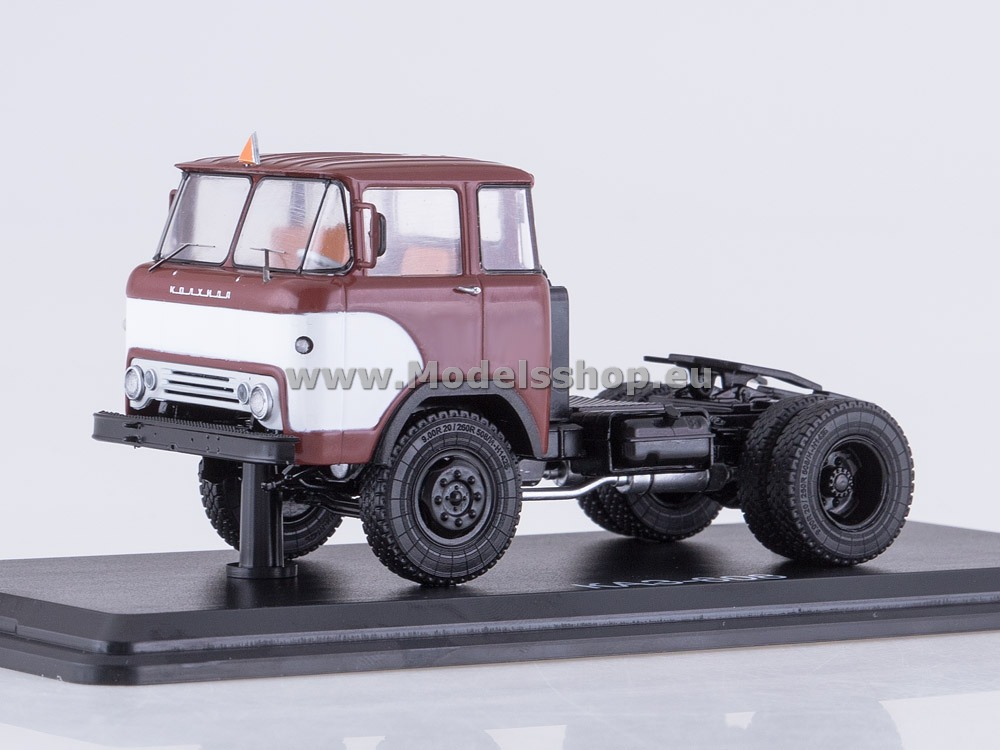 KAZ-608 “Kolhida” tractor truck, four headlights /dark red-white/