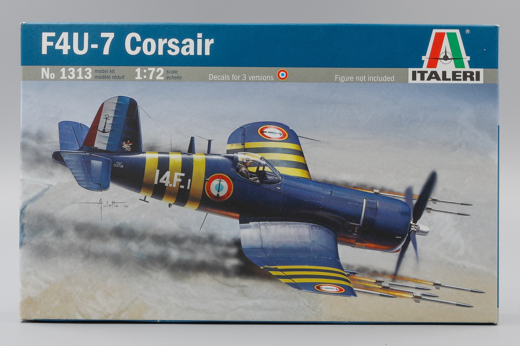 Italeri IT1313 F4U-7 Corsair