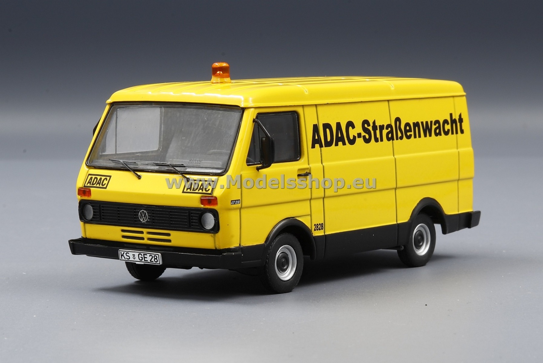 Volkswagen LT28, van ADAC /yellow/