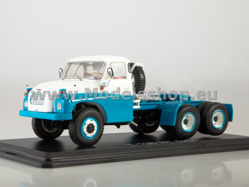 Tatra-138NT 6x6 tractor truck /white-blue/