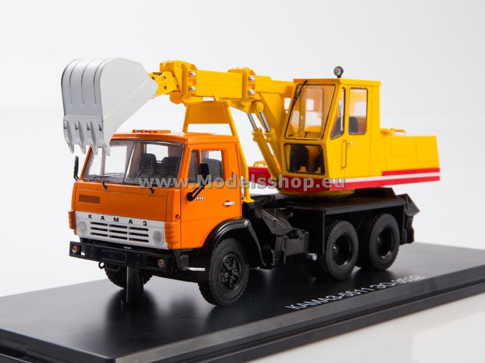 Truck-excavator EO-3532 (KAMAZ-5511) /orange-yellow/ 