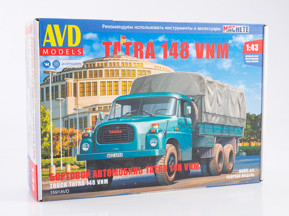 1591AVD Tatra-148 VNM flatbed truck with tent, model kit