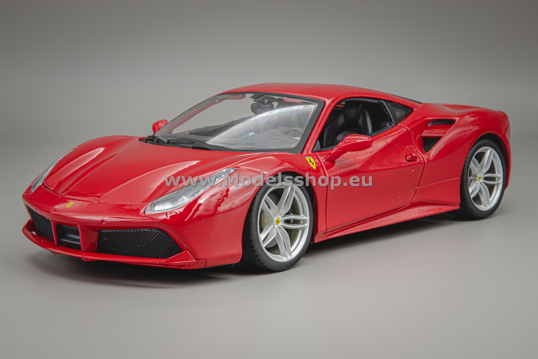 Bburago Ferrari 488 GTB, 2015 /red/ 18-16008