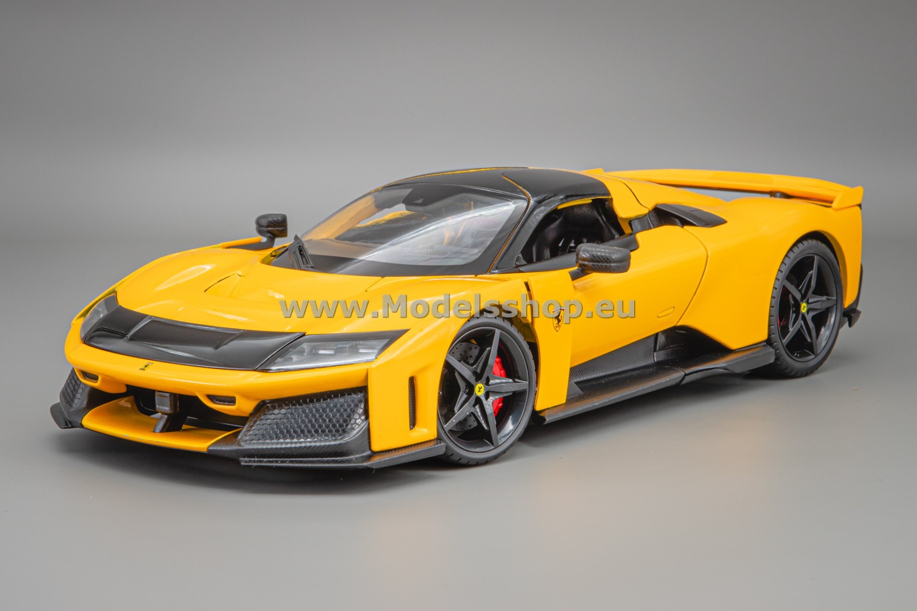 Bburago Ferrari F80, 2024 /yellow/ 18-16022Y