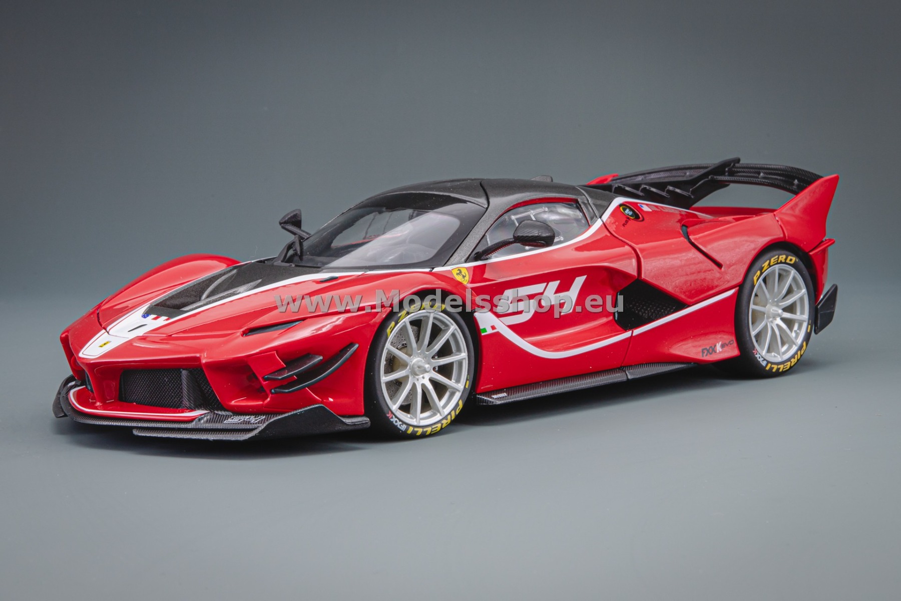 Bburago Ferrari FXX K Evoluzione Signature No.54 /red - black/