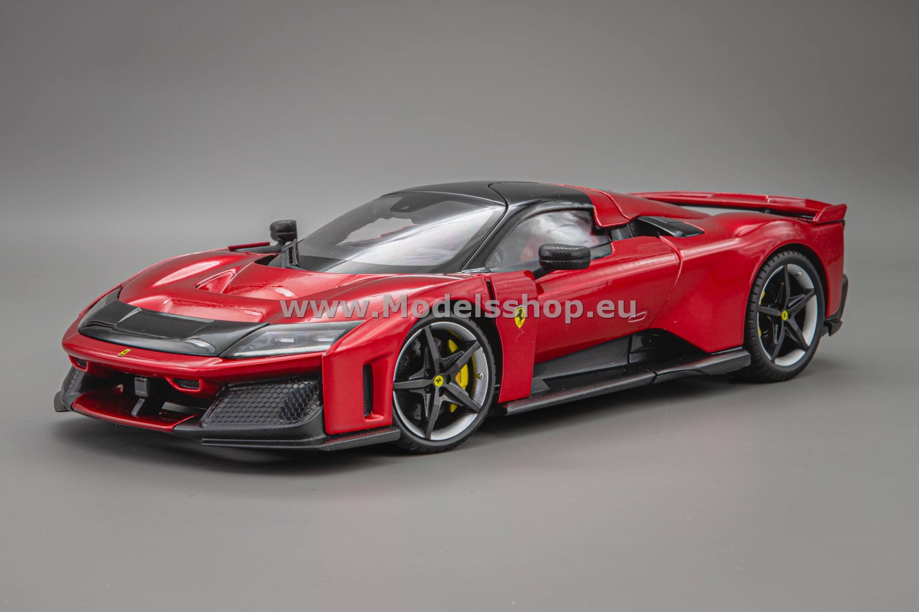 BBU18-16919 Ferrari F80, 2024 /dark red w. silver-black wheels/