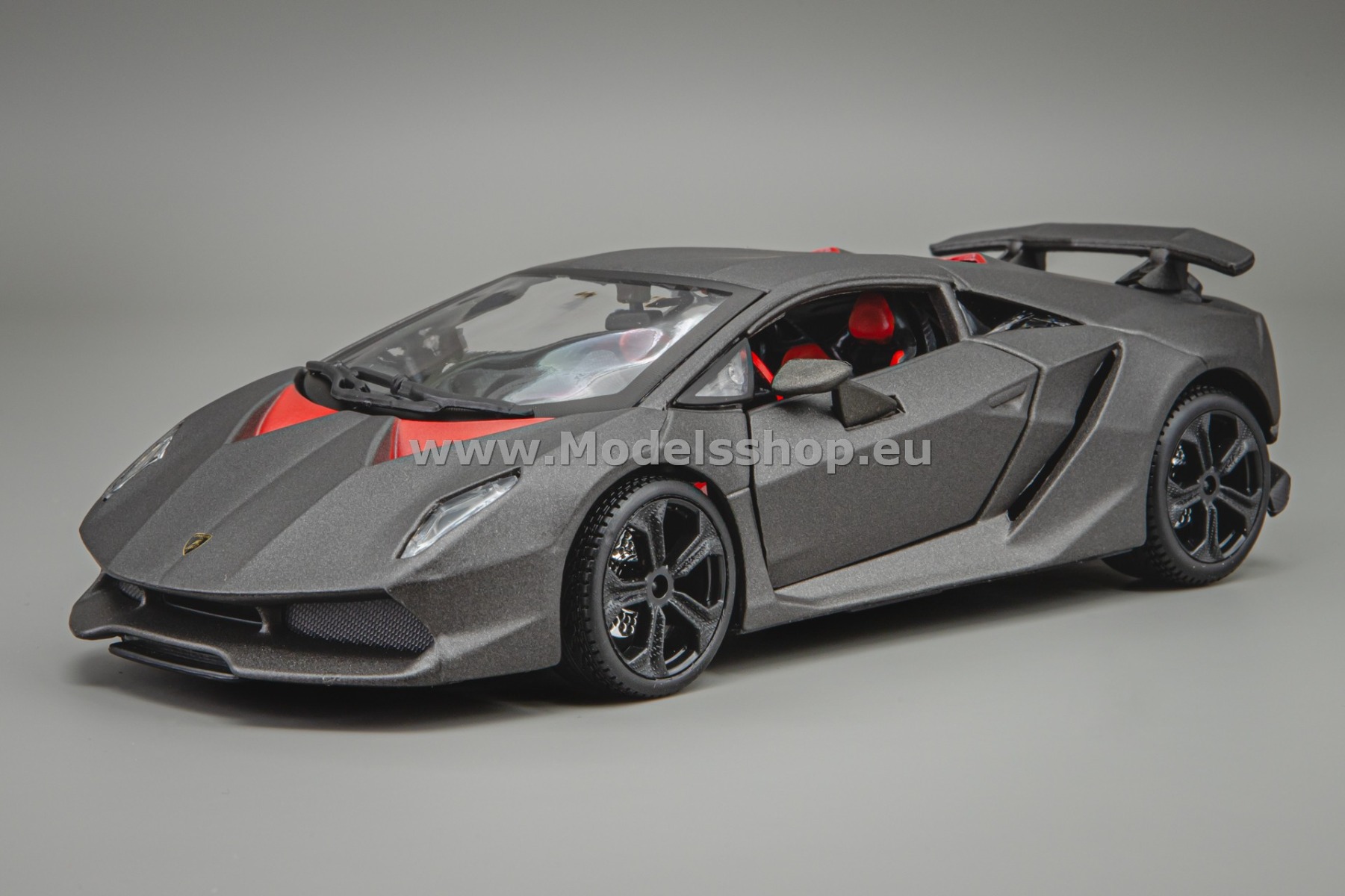 Bburago Lamborghini Sesto Elemento /grey/ 18-21061