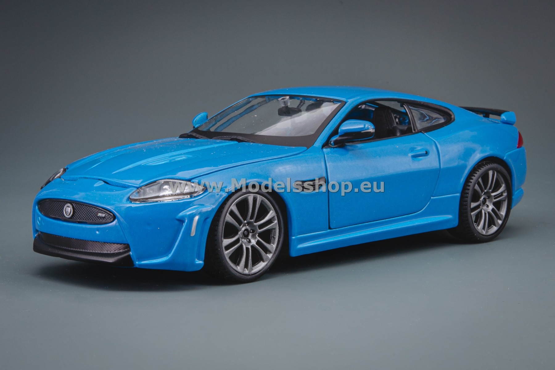 Bburago Jaguar XKR-S /light blue/