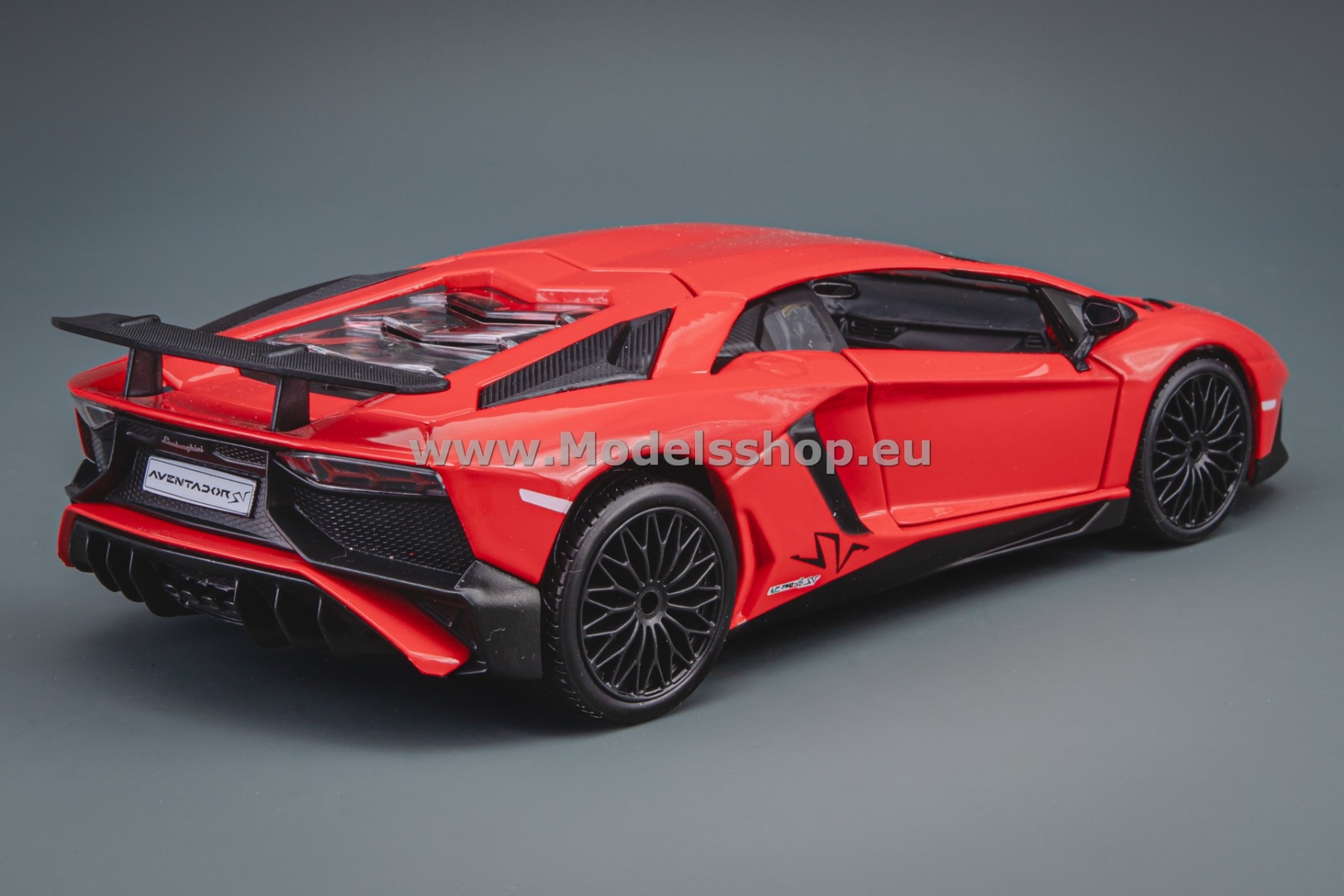 Bburago Lamborghini Aventador LP750-4 SV /light red/ 18-21079