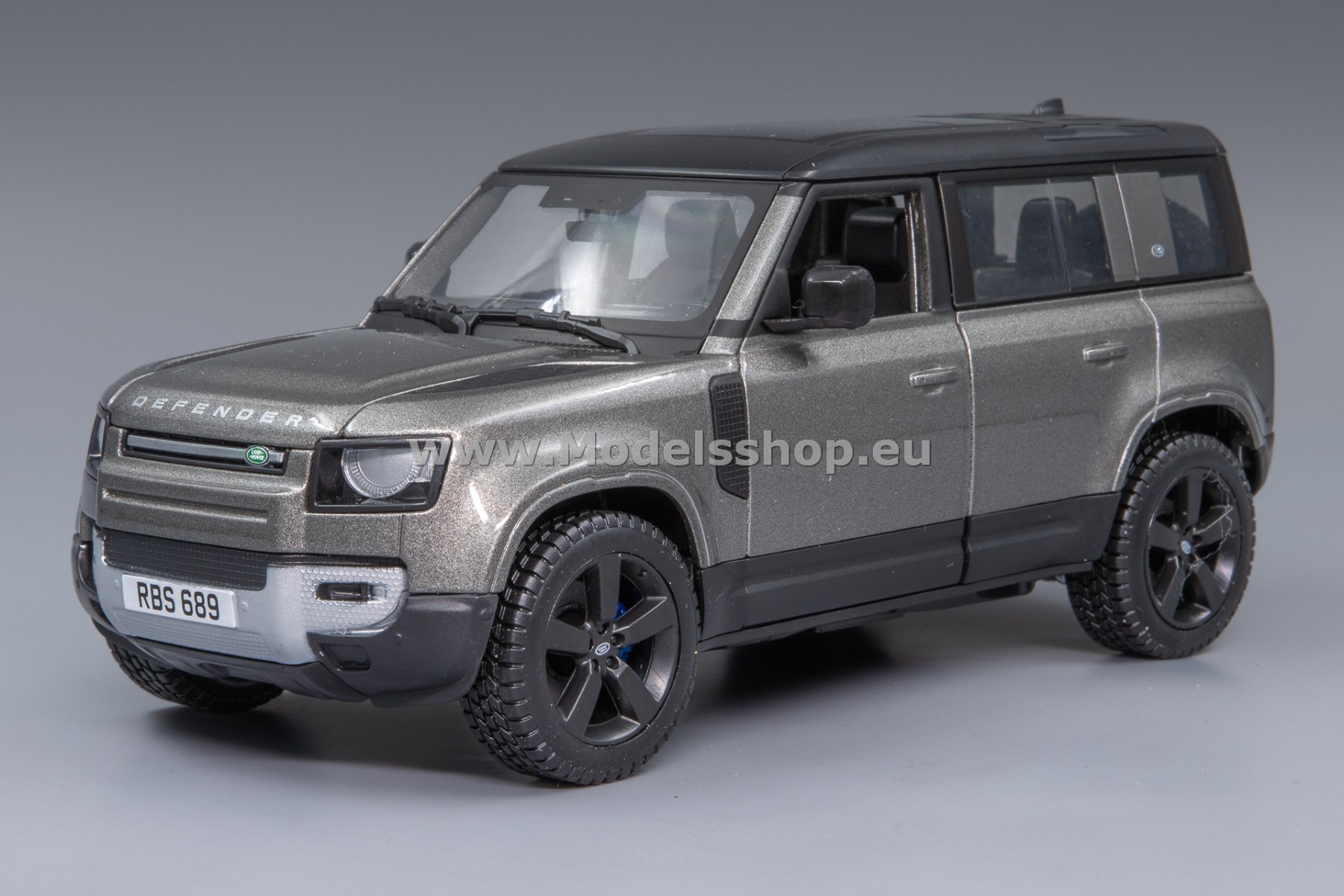 Land Rover Defender 110, 2022 /grey - metallic/