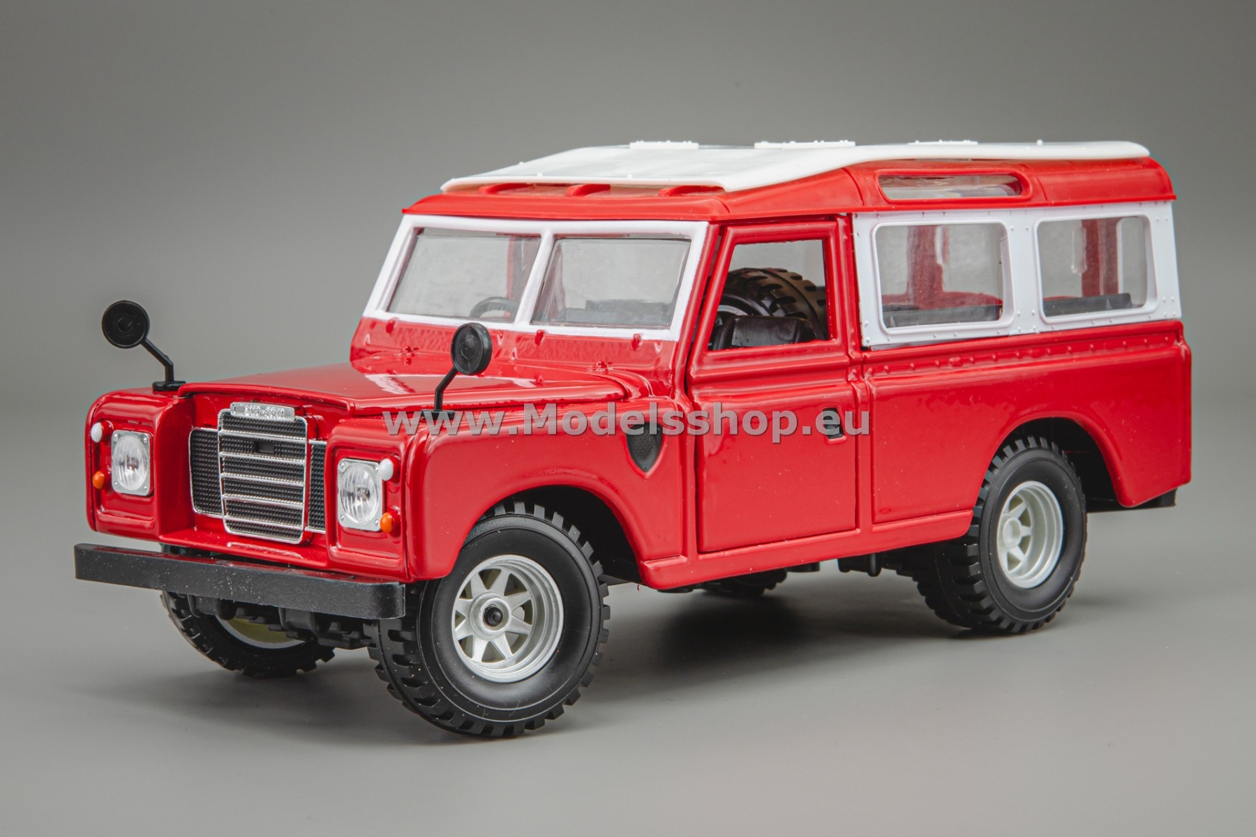 Bburago Land Rover Series II /red/ 18-22063