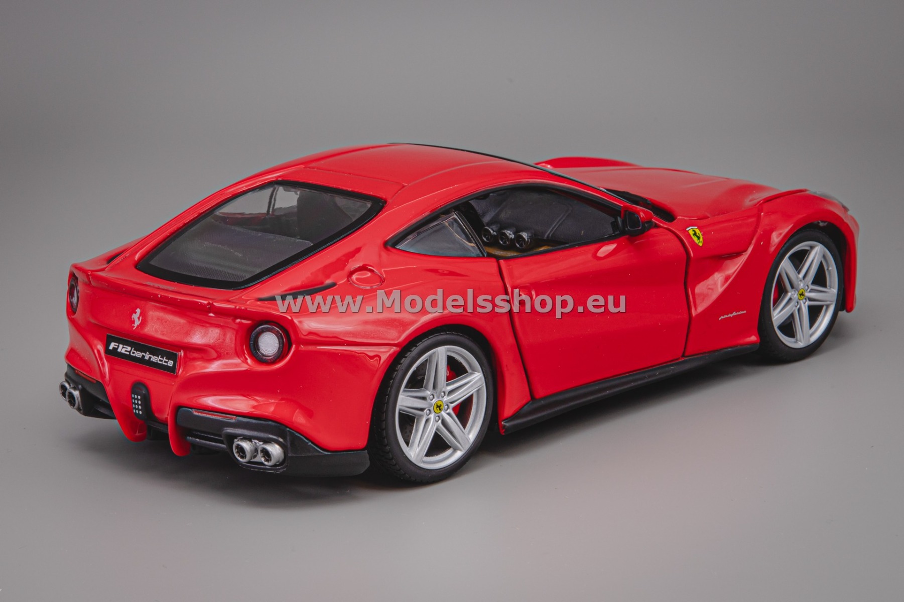 Bburago Ferrari F12 Berlinetta /red/ 18-26007