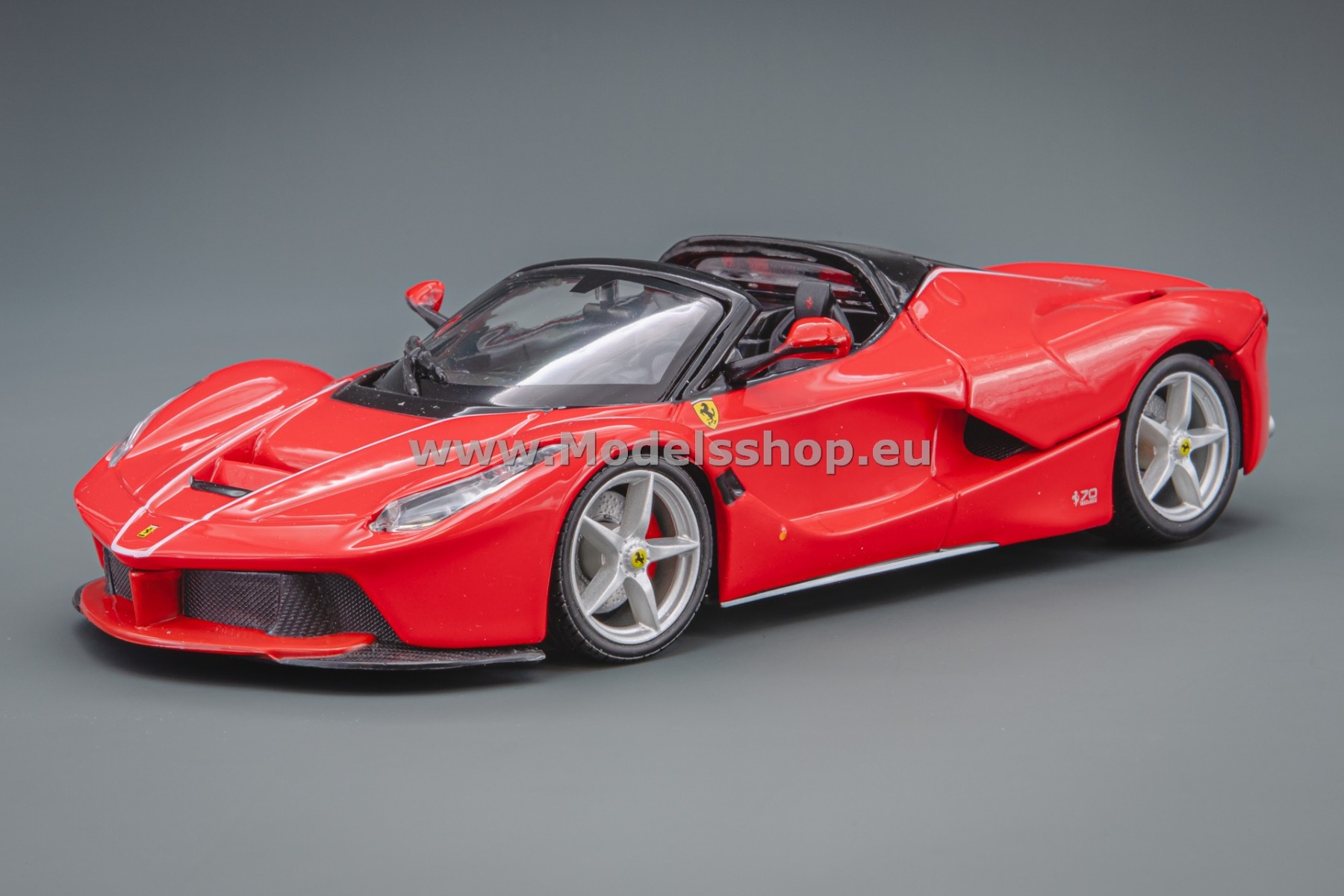 Bburago Ferrari LaFerrari Aperta /red/ 18-26022