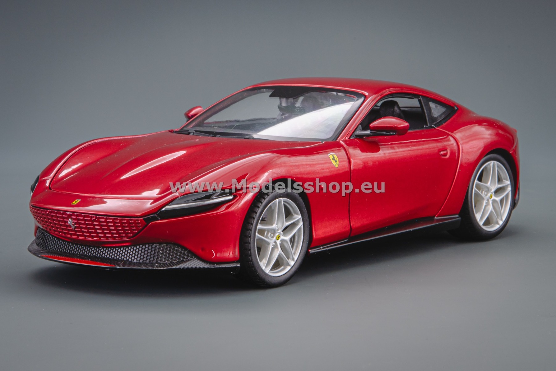 Bburago Ferrari Roma, 2020 /red metallic/