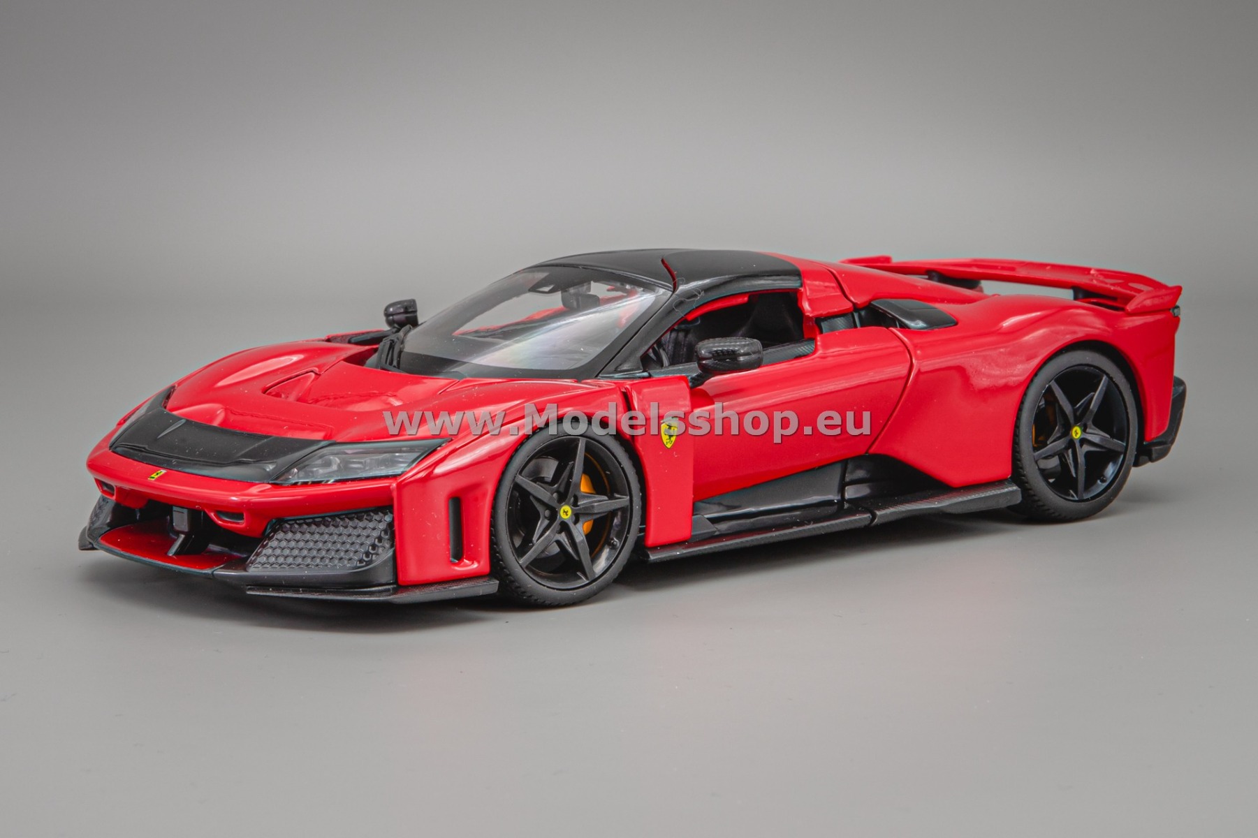 Bburago Ferrari F80, 2024 /red w. black rims/ 18-26034R