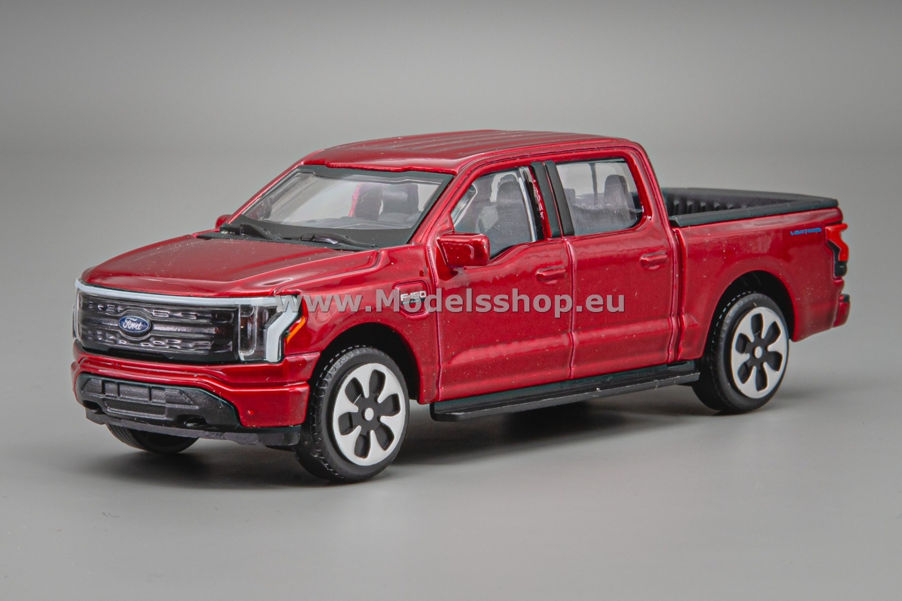 Bburago Ford USA F-150, 2022 /red metallic/ 18-30467R