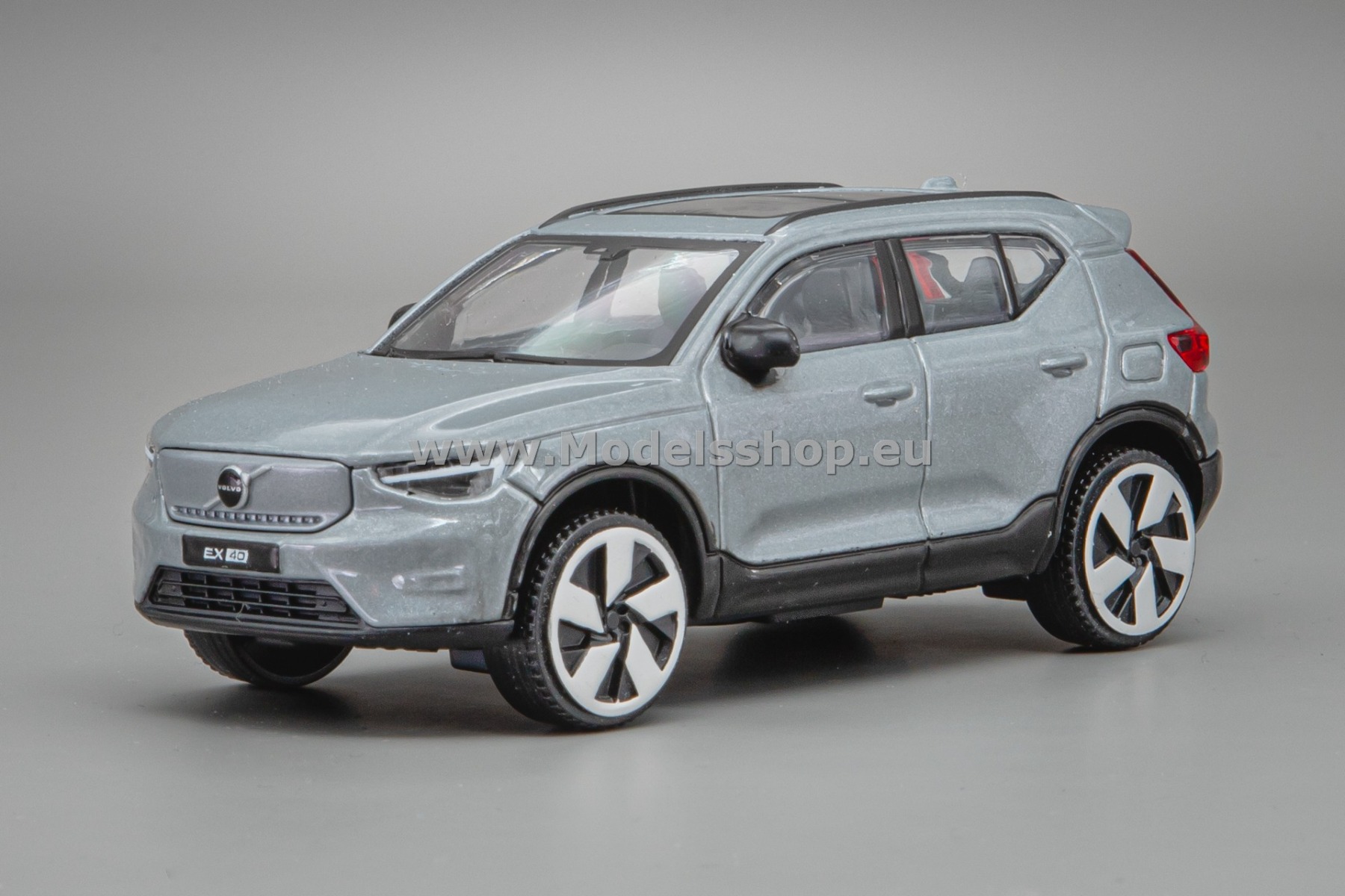 Bburago Volvo XC40, 2023 /silver/ 18-30474